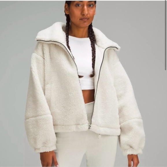 LULULEMON Women's White Cinchable Sherpa Jacket Size 4 - Picture 1 of 13